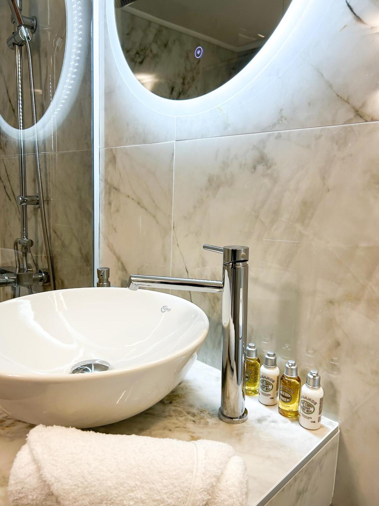 Hyperion Premium Suite Thessaloniki Exterior photo